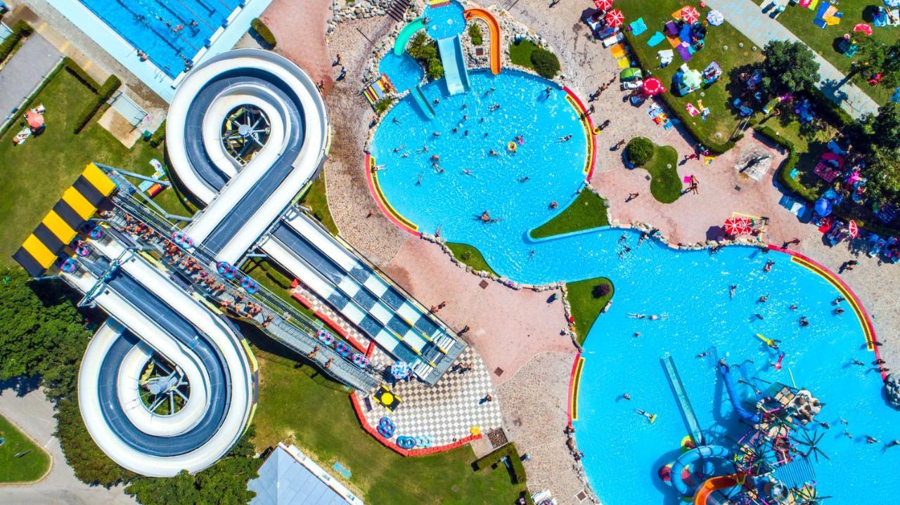 Lake View Mobile Homes With Thermal Riviera Tickets In Terme Catez Čatež ob Savi Kültér fotó