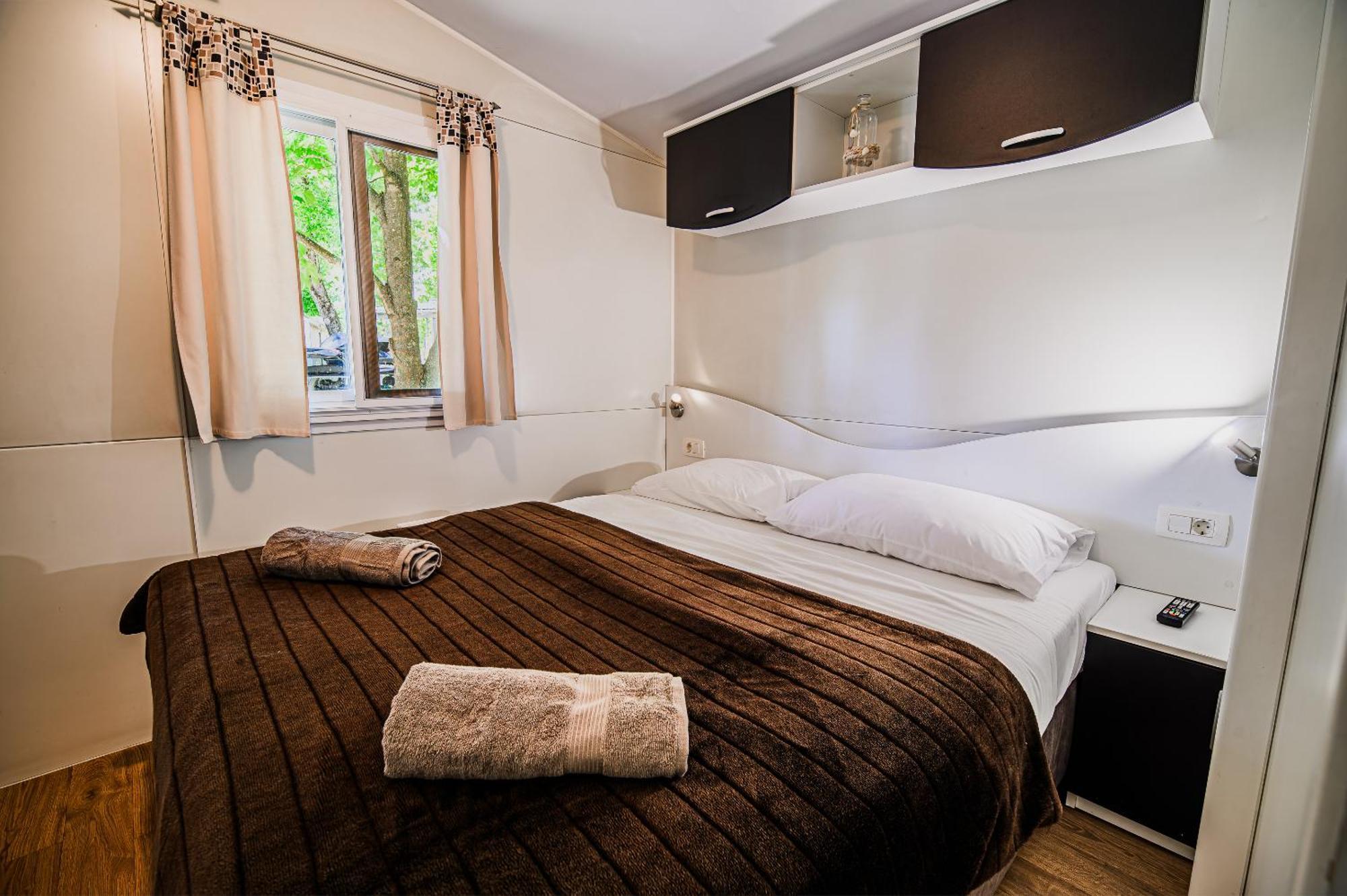 Lake View Mobile Homes With Thermal Riviera Tickets In Terme Catez Čatež ob Savi Kültér fotó
