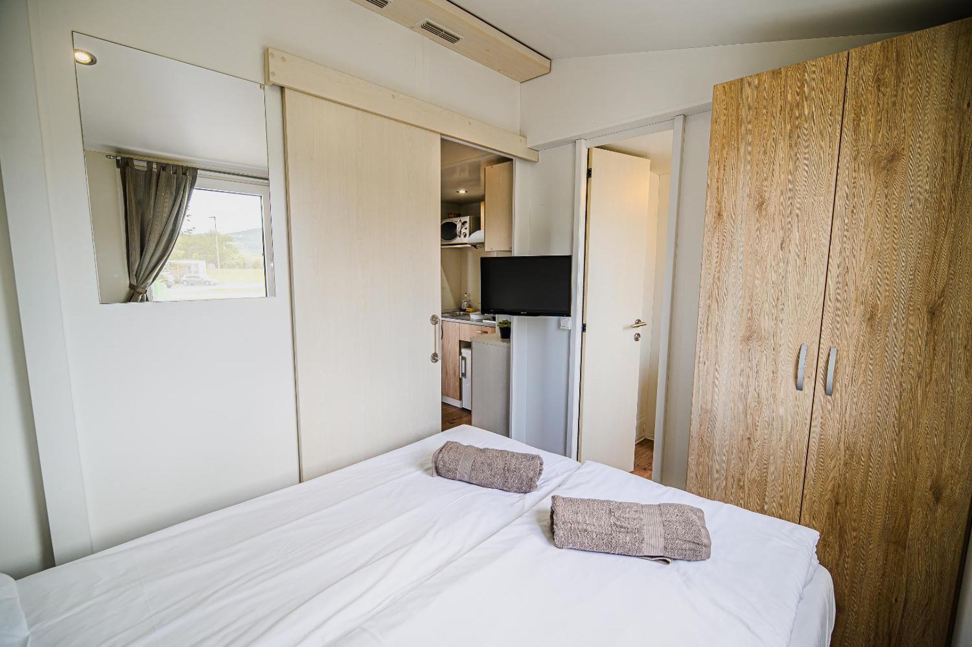Lake View Mobile Homes With Thermal Riviera Tickets In Terme Catez Čatež ob Savi Kültér fotó