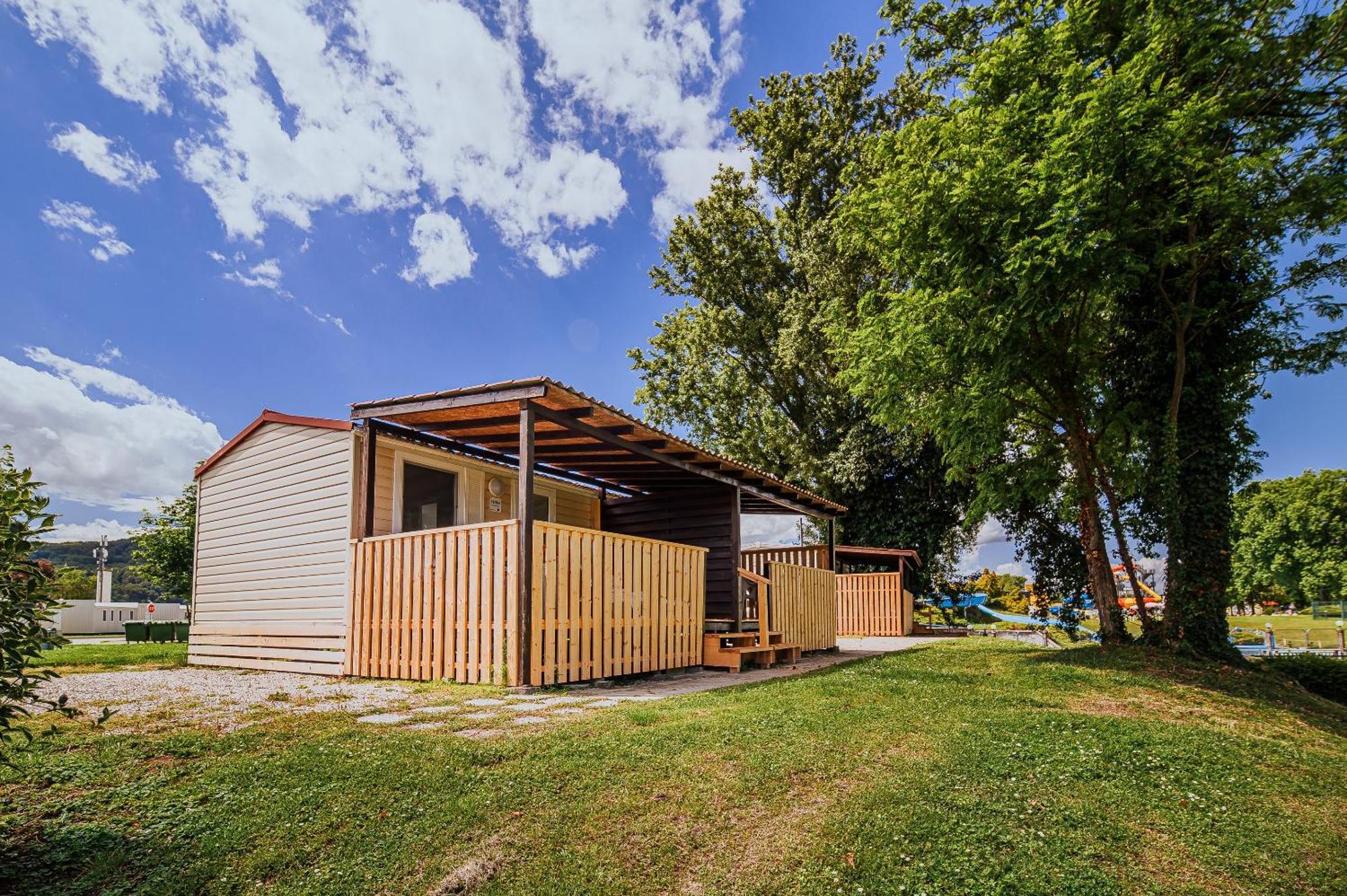 Lake View Mobile Homes With Thermal Riviera Tickets In Terme Catez Čatež ob Savi Szoba fotó
