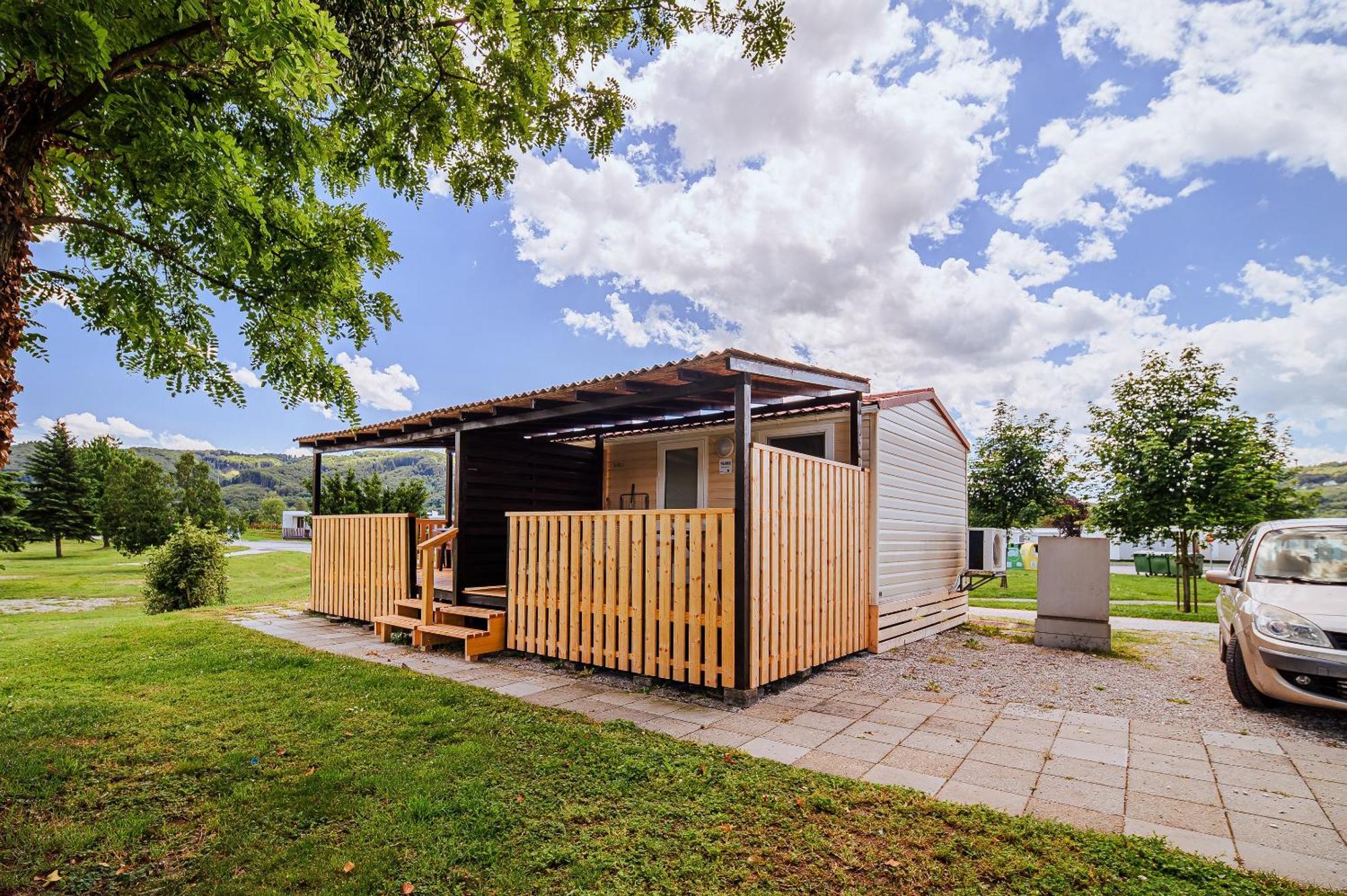 Lake View Mobile Homes With Thermal Riviera Tickets In Terme Catez Čatež ob Savi Szoba fotó