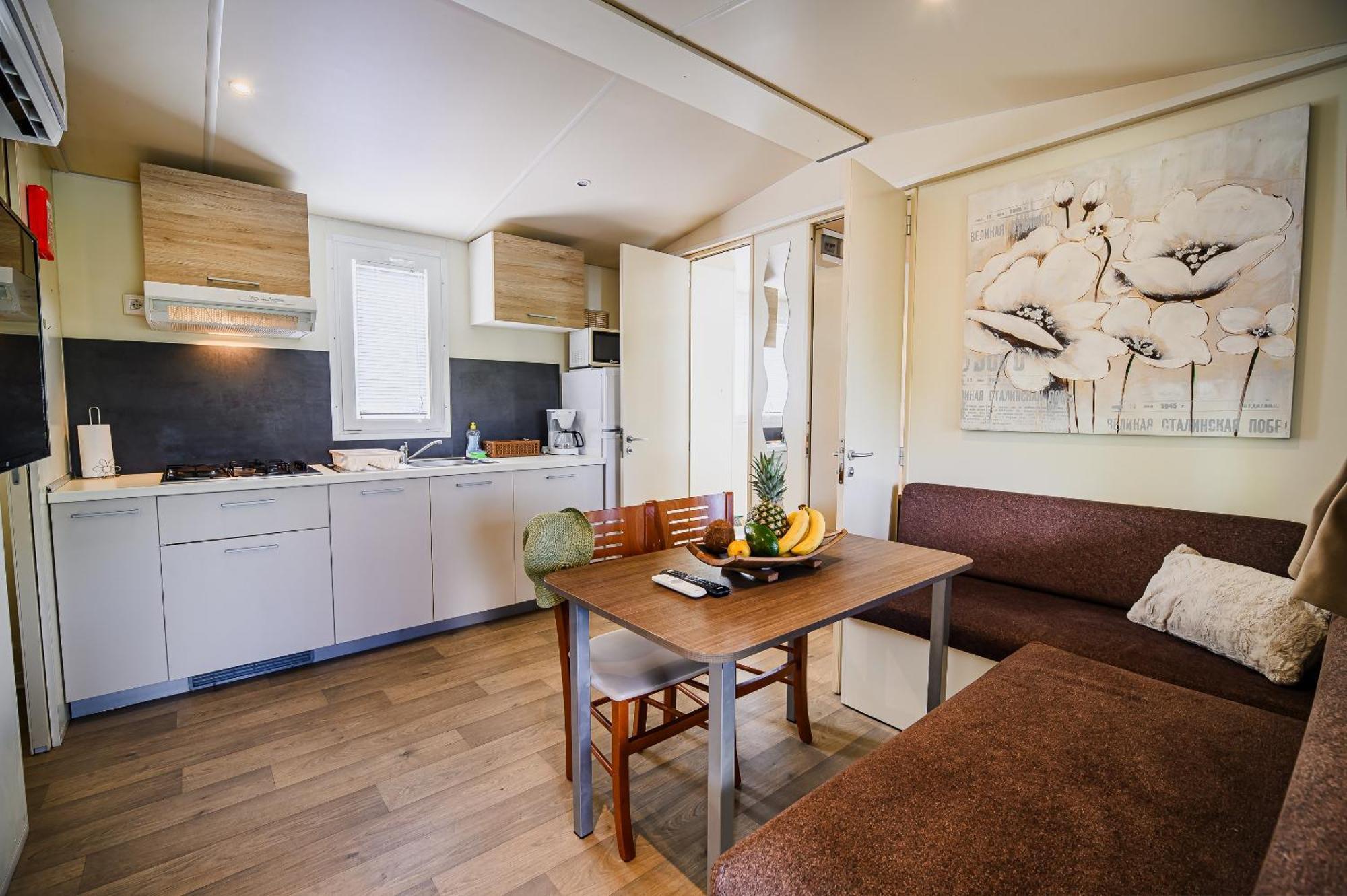 Lake View Mobile Homes With Thermal Riviera Tickets In Terme Catez Čatež ob Savi Szoba fotó